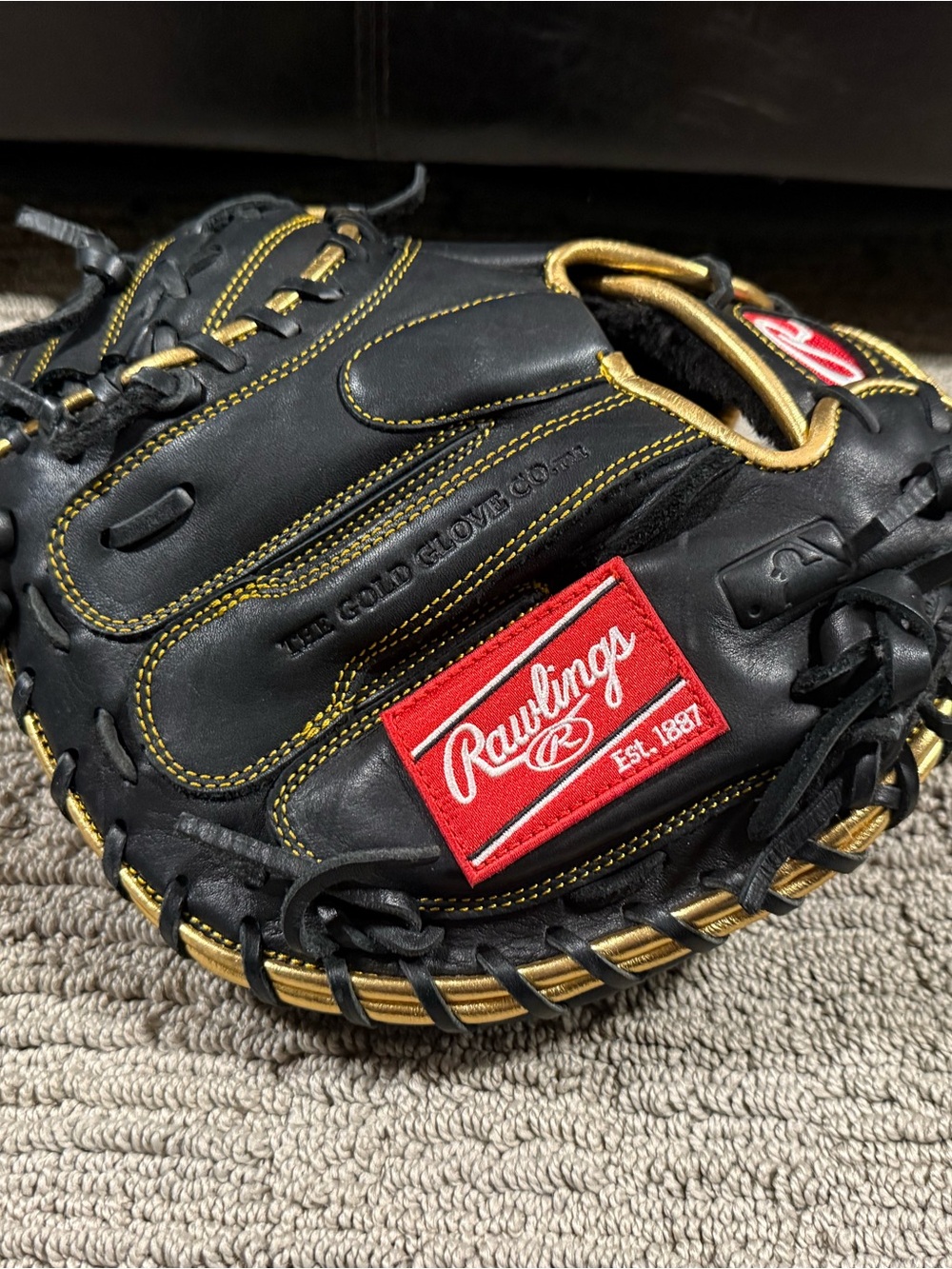 Rawlings Black and Gold Youth Baseball Catchers Glove